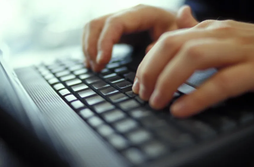  НЕМА ЗИМА ЗА ПРОГРАМЕРИТЕ: Оваа пофесија наголемо се бара во Германија, недостасуваат 300 илјади работници од оваа бранша