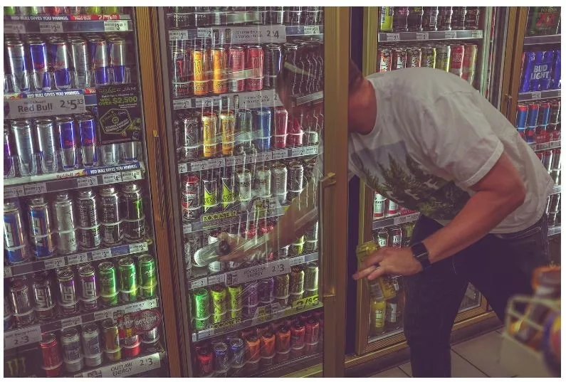 СЛОВЕНИЈА ЗАБРАНИ ПРОДАЖБА НА ПОЗНАТ ЕНЕРГЕТСКИ ПИЈАЛОК: Содржи недозволена состојка