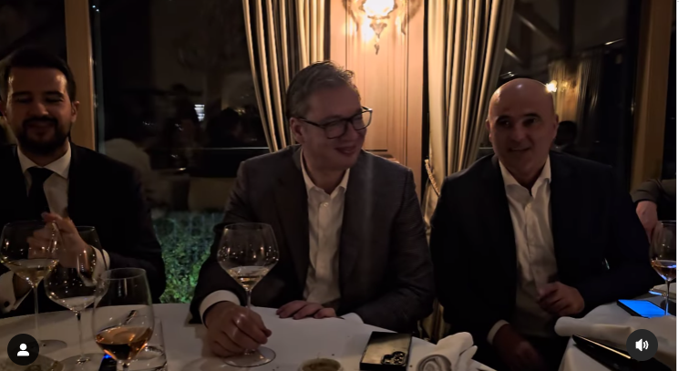 ШТО ПОКАЖУВА КАФАНСКАТА СЕДЕНКА НА ВУЧИЌ, КОВАЧЕВСКИ И МИЛАТОВИЌ: Исклучителните гласовни способности на невообичаено опуштените Милатовиќ и Ковачевски дојдоа до полн израз