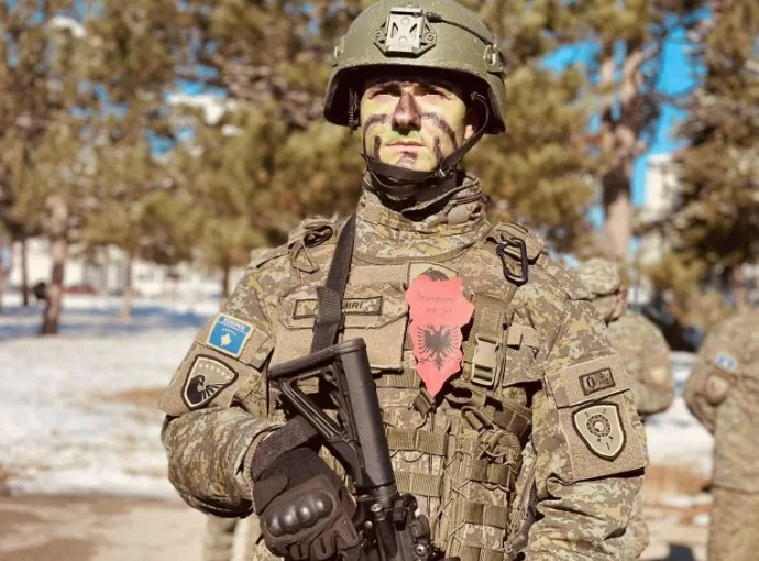  ТЕРИТОРИЈАЛНИ ПРЕТЕНЗИИ: Денот на косовските безбедносни сили се одбележува со амблеми на „Голема Албанија“