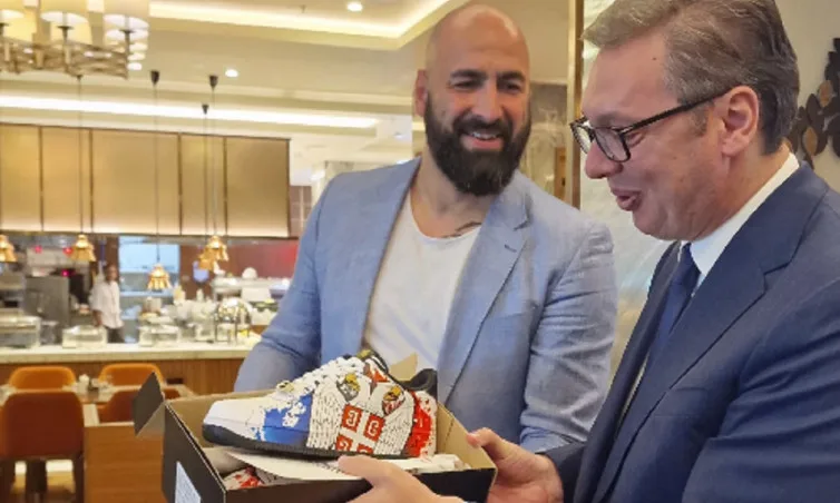  Антиќ со „потписот“ за Вучиќ ги прекрши Статусот на КФМ и – Законот за спорт!? (ФОТО)