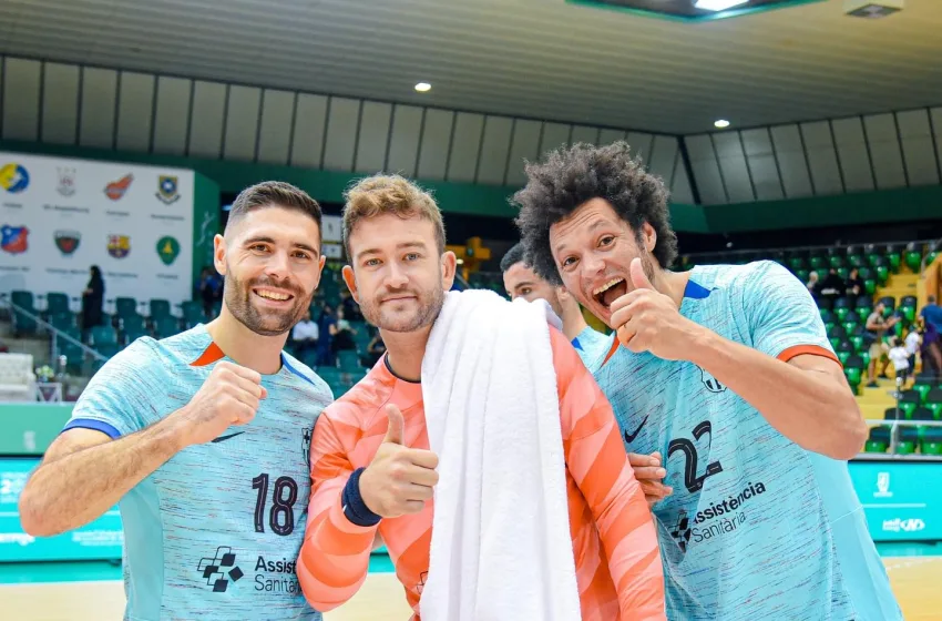  Барселона се пласира во полуфинале на Супер глоуб