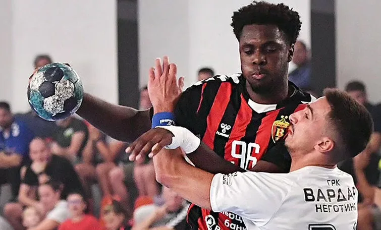 Вардар се прошета кај имењакот од Неготино