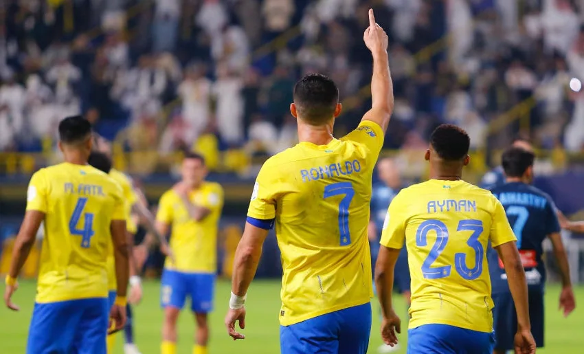  Филигрански прецизен лоб удар за уште едно голчиште на Роналдо! (ВИДЕО)