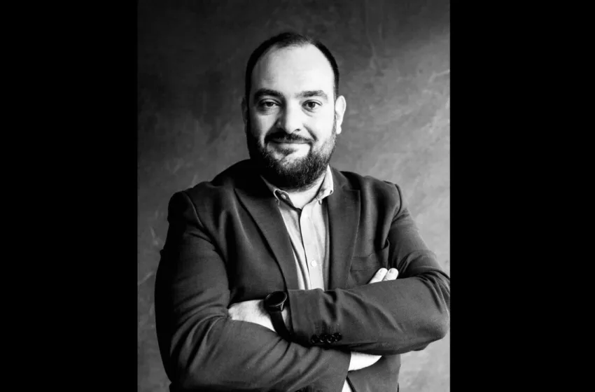  Влада: Со голема тага известуваме за загубата на нашиот драг колега, Илија Жупаноски