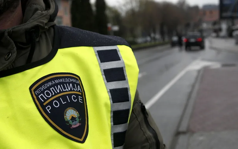 Кривична пријава против тројца полицајци – многу тепале крадец