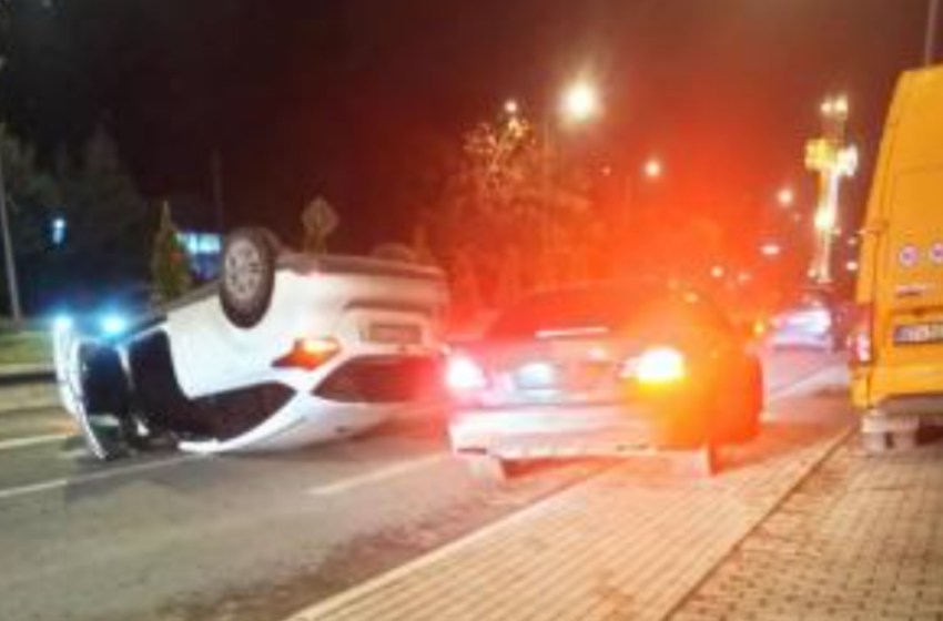 ФОТО: Тешка сообраќајна несреќа во Аеродром – возило е превртено на кров