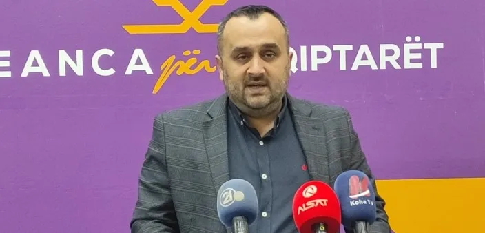 Зеќири: Алијанса за Албанците нема поради заканите да отстапи од борбата со криминалот