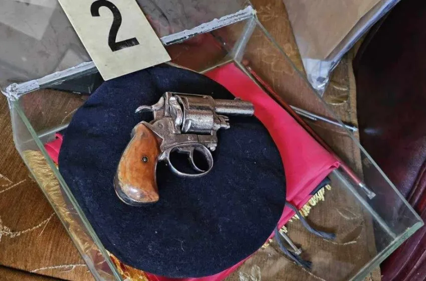  Претрес во тетовско, пронајдено оружје и муниција, приведено едно лице