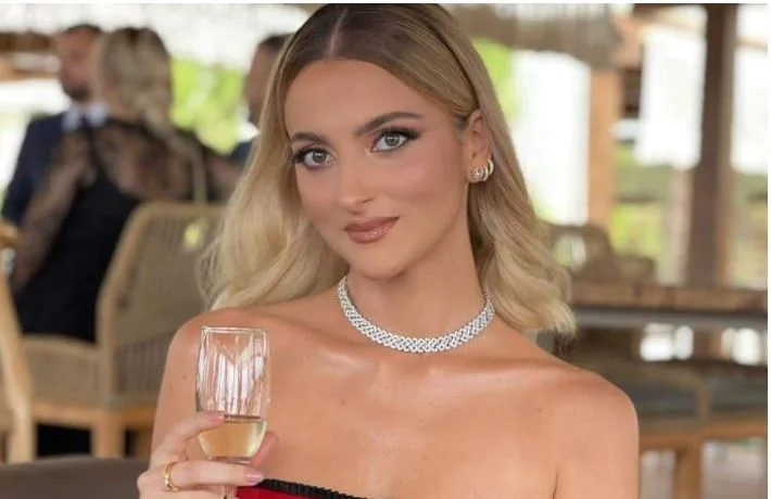  Ќерката на Ванѓел Таво, поранешeн министер во Албанија, загина во сообраќајка кај Ласкарци