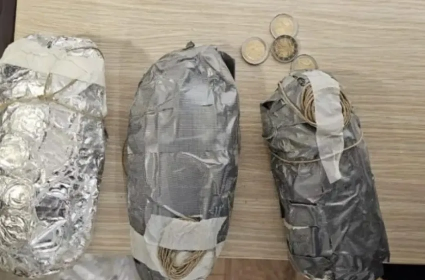  Во Косово запленети 85.000 евра во монети од по две евра, уапсени шест лица, тројца од Македонија