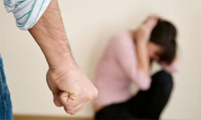 Полицијата уапси две лица од Гостивар и Кавадарци, ги претепале сопругите!
