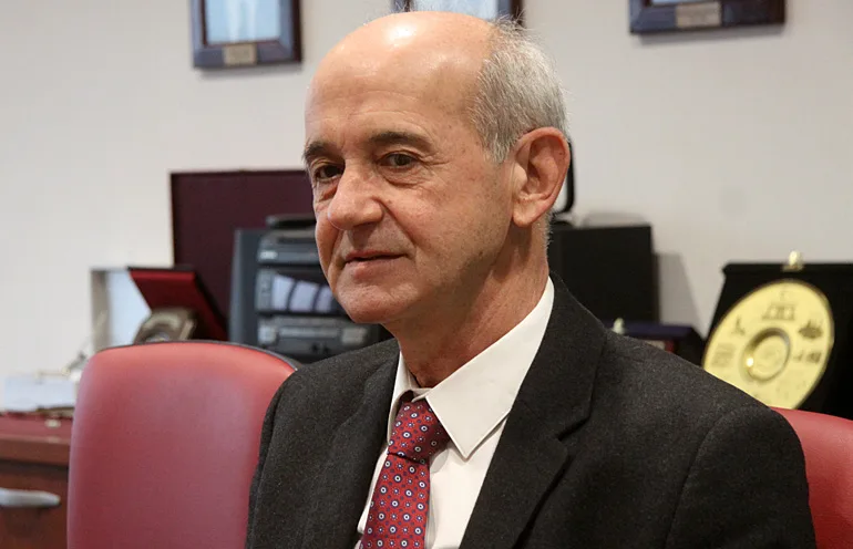  Заврши мандатот на Јовески, се обрати до медиумите писмено