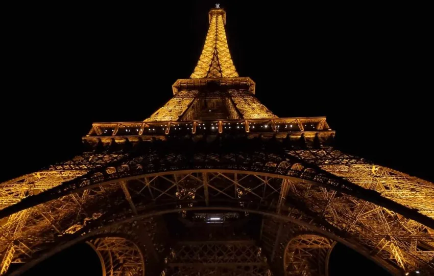 Франција во страв од тероризам: Издадено предупредување за празниците, на улиците ќе бидат над 90 илјади полицајци