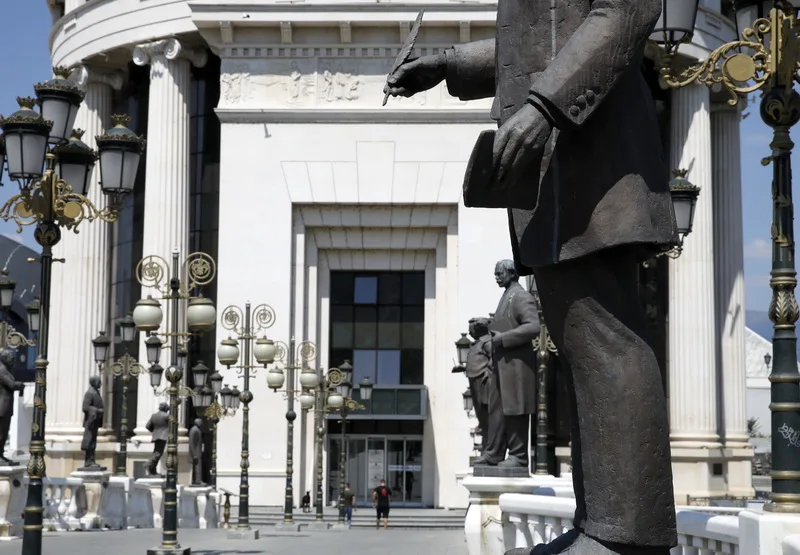  Криумчареле луксузни автомобили, обвинение за 18 лица