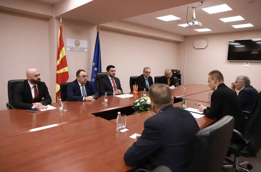 Заеднички со Унгарија ќе се бориме против таксата на Бугарија за руски гас