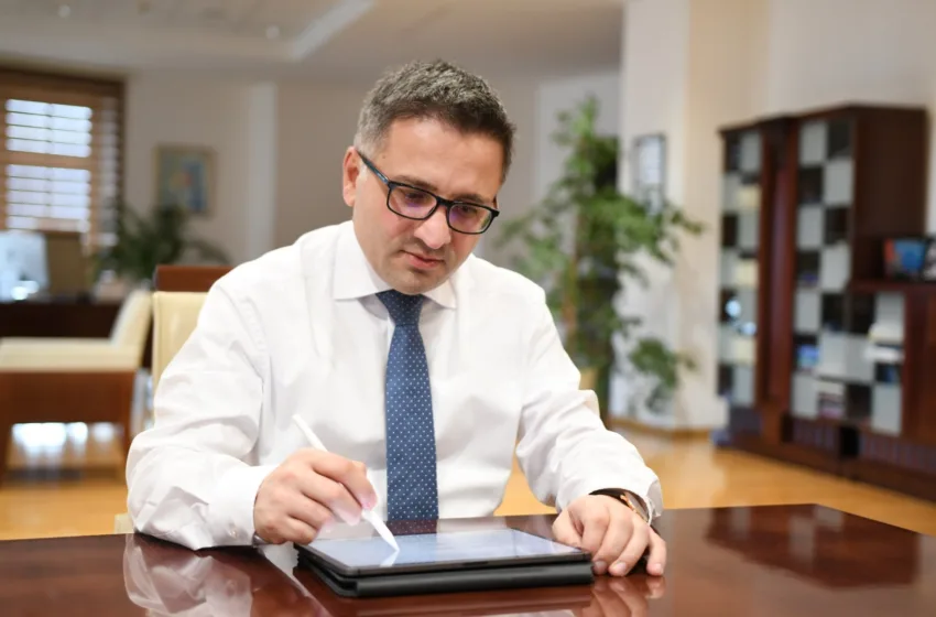 ИНТЕРВЈУ БЕСИМИ: Буџетот за идната година не е предизборен, со него ќе ја доведеме економијата во „мирни води“, а потоа и ќе го забрзаме растот