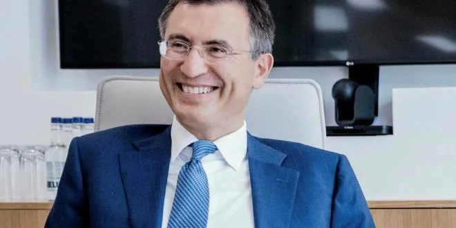  НАЈВЕЛИКОДУШНИОТ БРИТАНЕЦ, СЕПАК, МИСЛЕЛ И НА СЕБЕ – си исплатил повеќе од еден милион фунти за секој работен ден