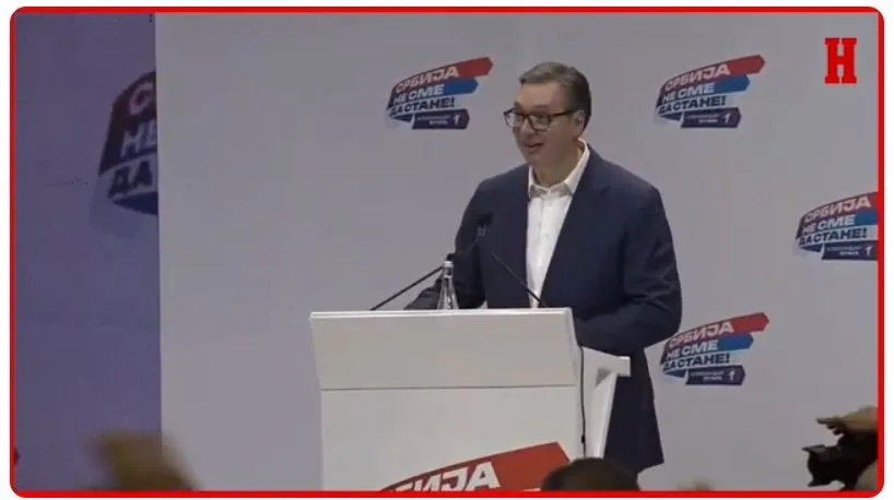  „ПРОСЕЧНАТА ПЛАТА ЗА 4 ГОДИНИ ЌЕ БИДЕ НАД 1.400 ЕВРА“: Вака говореше Вучиќ во преполна сала во Прокупље