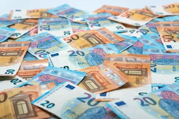 МИНИМАЛНА ПЛАТА ВО ЗАГРЕБ Е 1.300 ЕВРА: Еве во кој сектор лежат парите