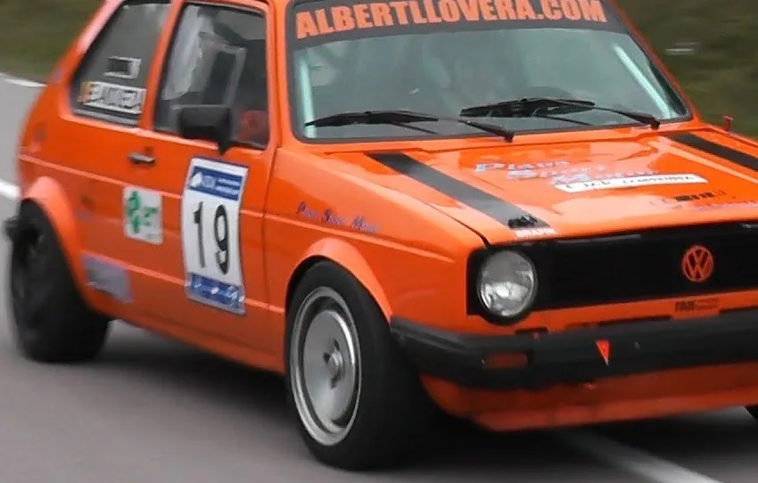  Косовци на диво се тркале со „голфови“ и усмртиле тројца гледачи