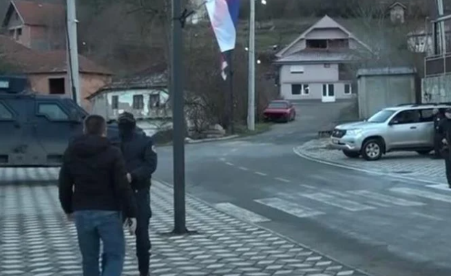 ГИ ИЗБРКАА РАБОТНИЦИТЕ И ГИ СМЕНИЈА БРАВИТЕ: Косовската агенција за приватизација презеде контрола врз хотелот во Бањска