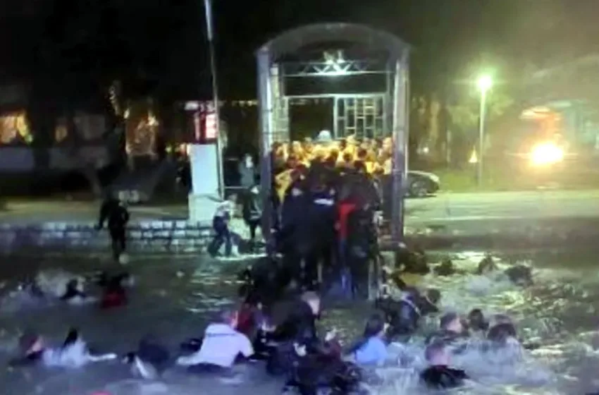  НЕКОИ ГОСТИ ПЛИВАА, ДРУГИТЕ ПОЛИЦИЈАТА ГИ ЗЕМА СО ЧАМЦИ: Потона сплав во Белград