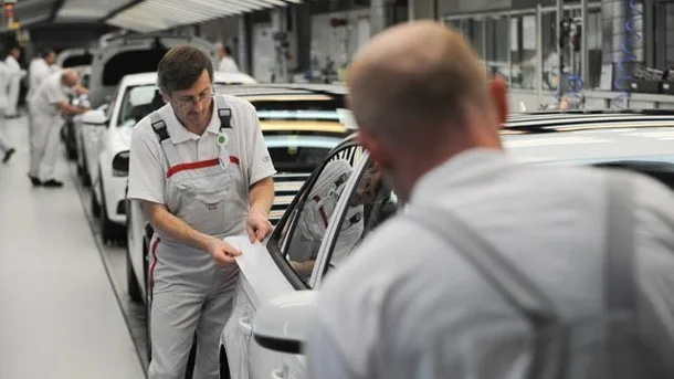  ПОЗНАТ АВТОМОБИЛСКИ ПРОИЗВОДИТЕЛ ПОВЛЕКУВА СКОРО 100 ИЛЈАДИ ВОЗИЛА! Проблеми се појавиле уште во 2021 година