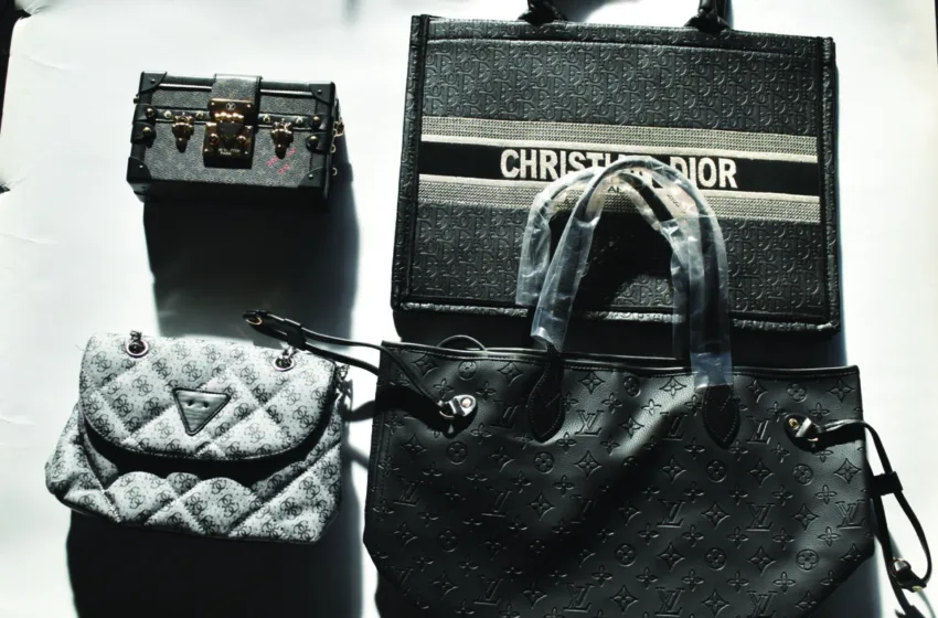  Запленети речиси 2 илјади брендирани парчиња со потписот на Луи Витон, Диор и Мајкл Корс