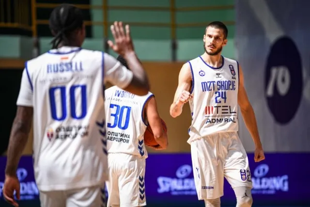 Шампионот без поголеми проблеми до деветтата победа по ред