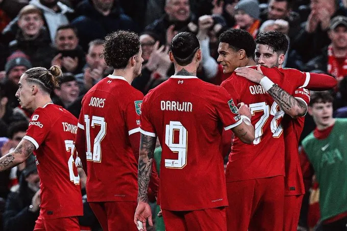 Ливерпул со „петарда“ во полуфиналето од Лига купот (ВИДЕО)