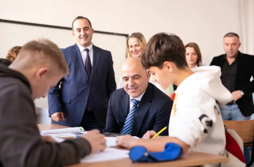  Ковачевски: Континуирано инвестираме во современи училишта и квалитетен наставно-образовен процес