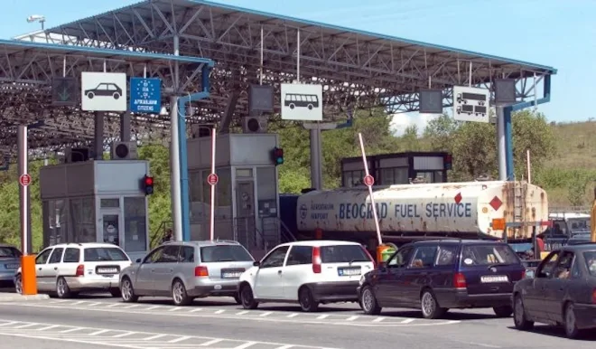 Изминатиот викенд над 34 илјади лица пристигнаа во Македонија на празничен одмор