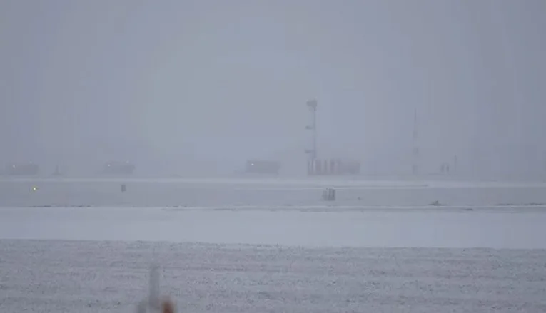 Аеродромот во Минхен повторно отворен со ограничувања, откажани 560 летови