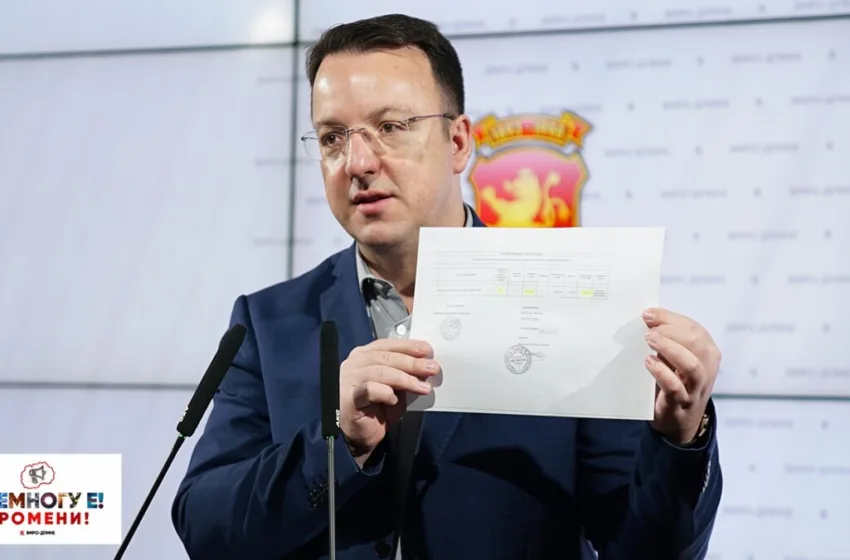 Николоски: Владата руши рекорди во крадење, омилената фирма на власта Марковски ќе заработува 63 илјади евра на ден од само 10 булдожери од РЕК Битола
