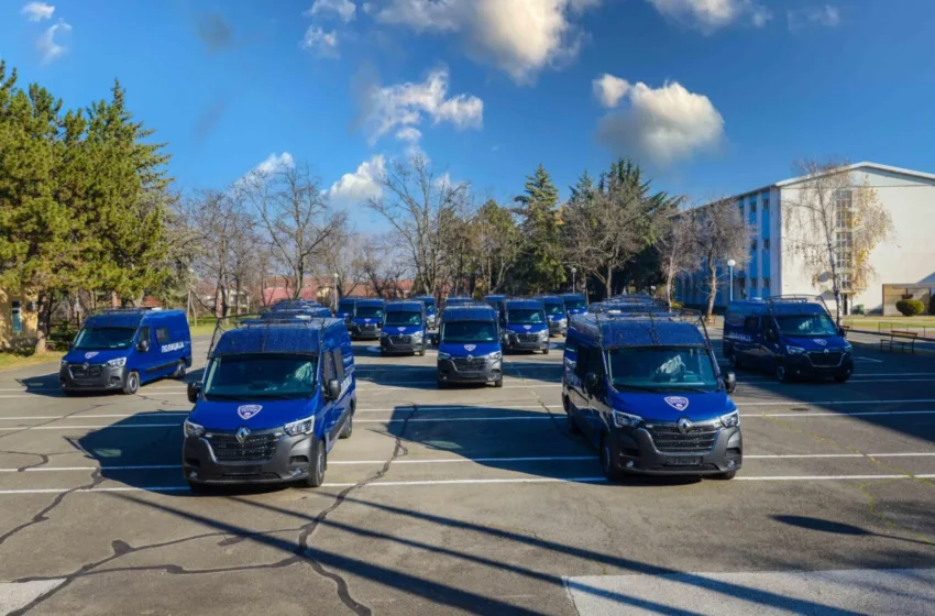  Спасовски: Нови 20 интервентни комбиња, ги модернизираме средствата неопходни за ефикасно и квалитетно извршување на полициските задачи