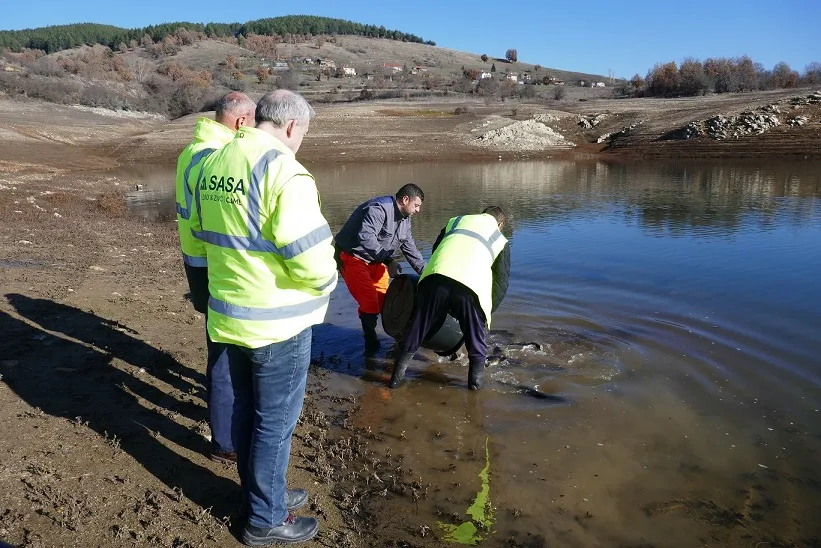  Рудник САСА продолжува со поддршката за одржливост на рибниот фонд на езерото Калиманци