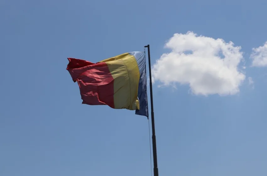 Едно лице загина, 26 се повредени, 69 се спасени во планините во Романија