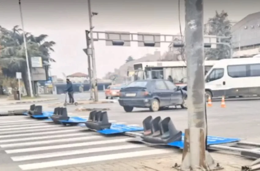  Сообраќајки го отежнаа сообраќајот во Скопје, паднат и семафор!