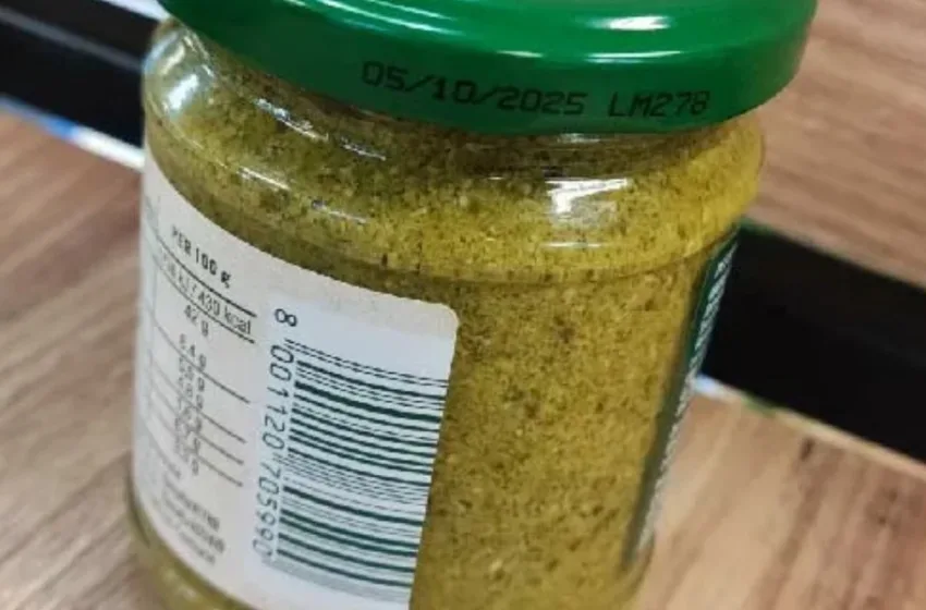  СЕ ПОВЛЕКУВА ОД РАФТОВИТЕ ОВА ПЕСТО ОД БОСИЛЕК – доколку го имате дома вратете го веднаш од маркетот каде ви е купен!