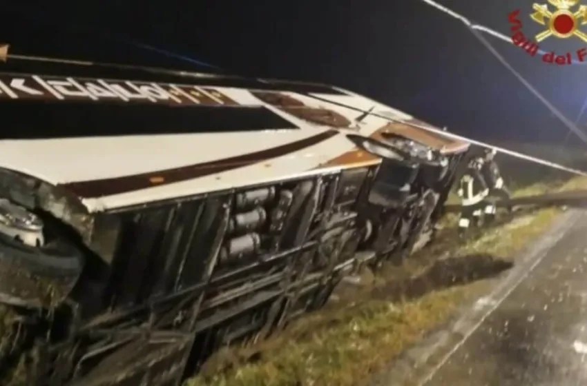  Во близина на Венеција се превртел автобус со туристи од БиХ