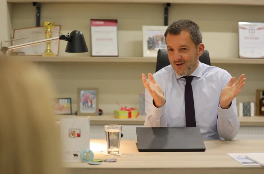 КОЈА КОМПАНИЈА ЌЕ ДОНЕСЕ ВИСОКИ ПЛАТИ И ЌЕ ВРАБОТИ МЛАДИ ЛУЃЕ СО ВИСОКИ КВАЛИФИКАЦИИ? Деспотовски вели, инвестицијата ќе ја соопштат утре