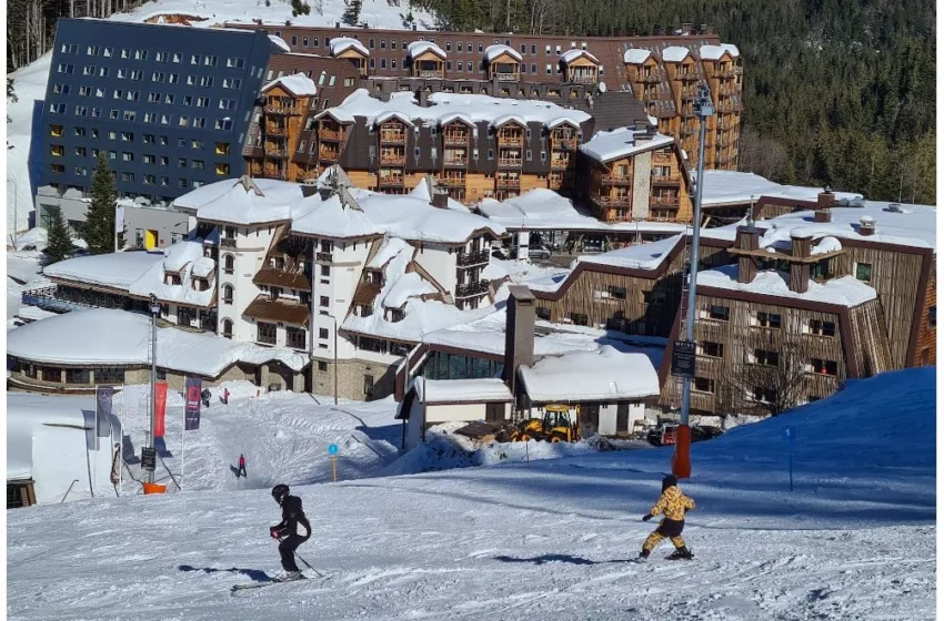  НА СКИЈАЊЕ ЗА ДАЛЕКУ ПОНИСКИ ЦЕНИ ОД ЗЛАТИБОР И КОПАОНИК: Преплавено е од Срби, Хрвати и Црногорци