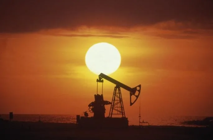  Си даде ли автогол естаблишментот во Брисел? Руска нафта и покрај забраните легално се продава во 20 држави на ЕУ!