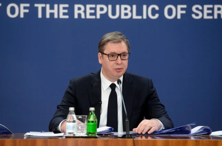 ВЕРУВА ДЕКА ИСЕЛЕНИЦИТЕ ЌЕ СЕ ВРАТАТ: Вучиќ најави просечна плата од 1.000 евра