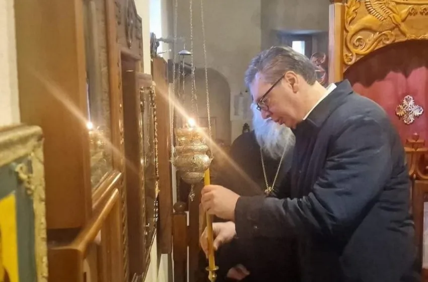 ВУЧИЌ ДО СВЕЧЉА: Косово може само да сонува за српска амбасада во Приштина