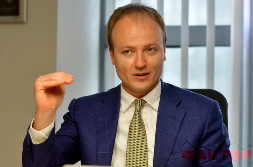 ИЗВРШНИОТ ДИРЕКТОР ПЕТАР АНДРЕЕВСКИ ГИ ЗАЈАКНУВА КАПИТАЛНИТЕ ПОЗИЦИИ ВО ВФП ФОНД МЕНАЏМЕНТ – сега има 17 отсто, а ќе докупи 5.250 акции