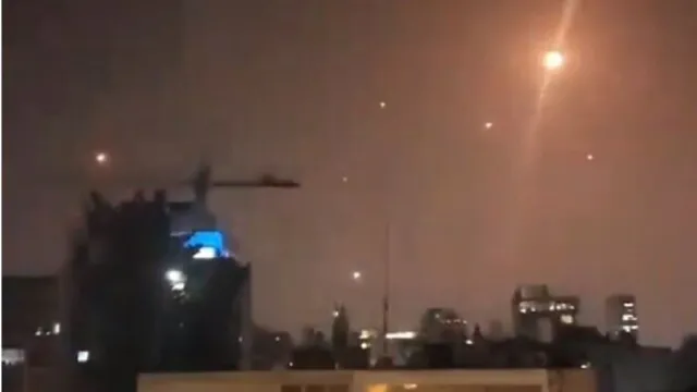  ВИДЕО Не е огномет! Точно на полноќ Хамас истрела 27 ракети кон Израел