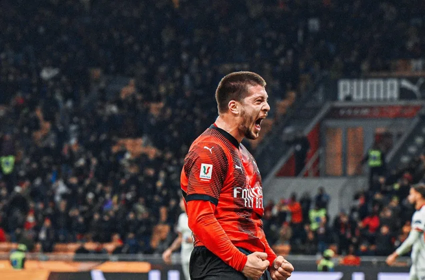  Милан лесно го реши Калјари и се пласира во четвртфинале на Купот