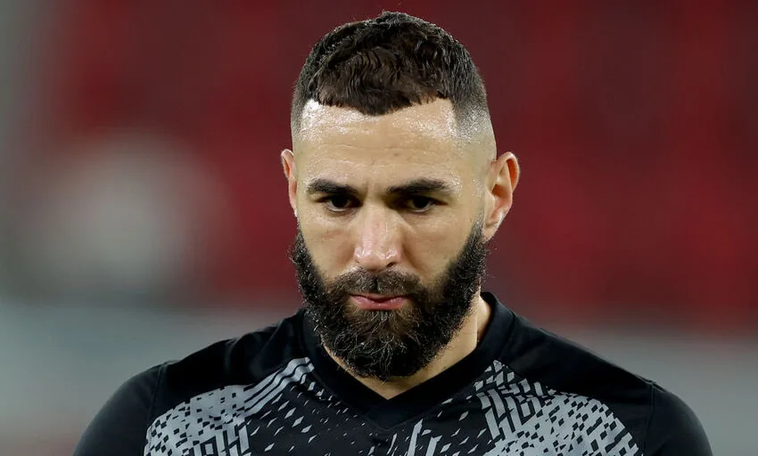  Бензема жртва на временските неприлики – поради циклон заглавил на Маурициус